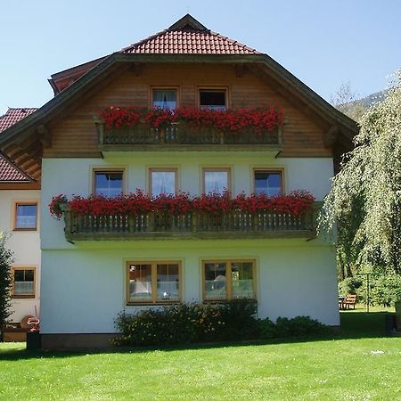 Appartement Pension Grasser Bad Kleinkirchheim Exterior foto